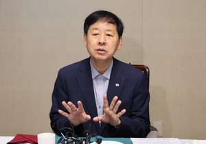 Finance chief urges science institutions to lead AI-driven 'super innovation' economy