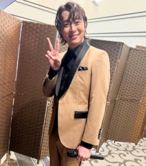 Singer-actor Park Yu-chun ordered to pay his agency W500m for breach of contract 가수 겸 배우 박유천, 전속계약 위반으로 소속사에 5억 원 배상 판결